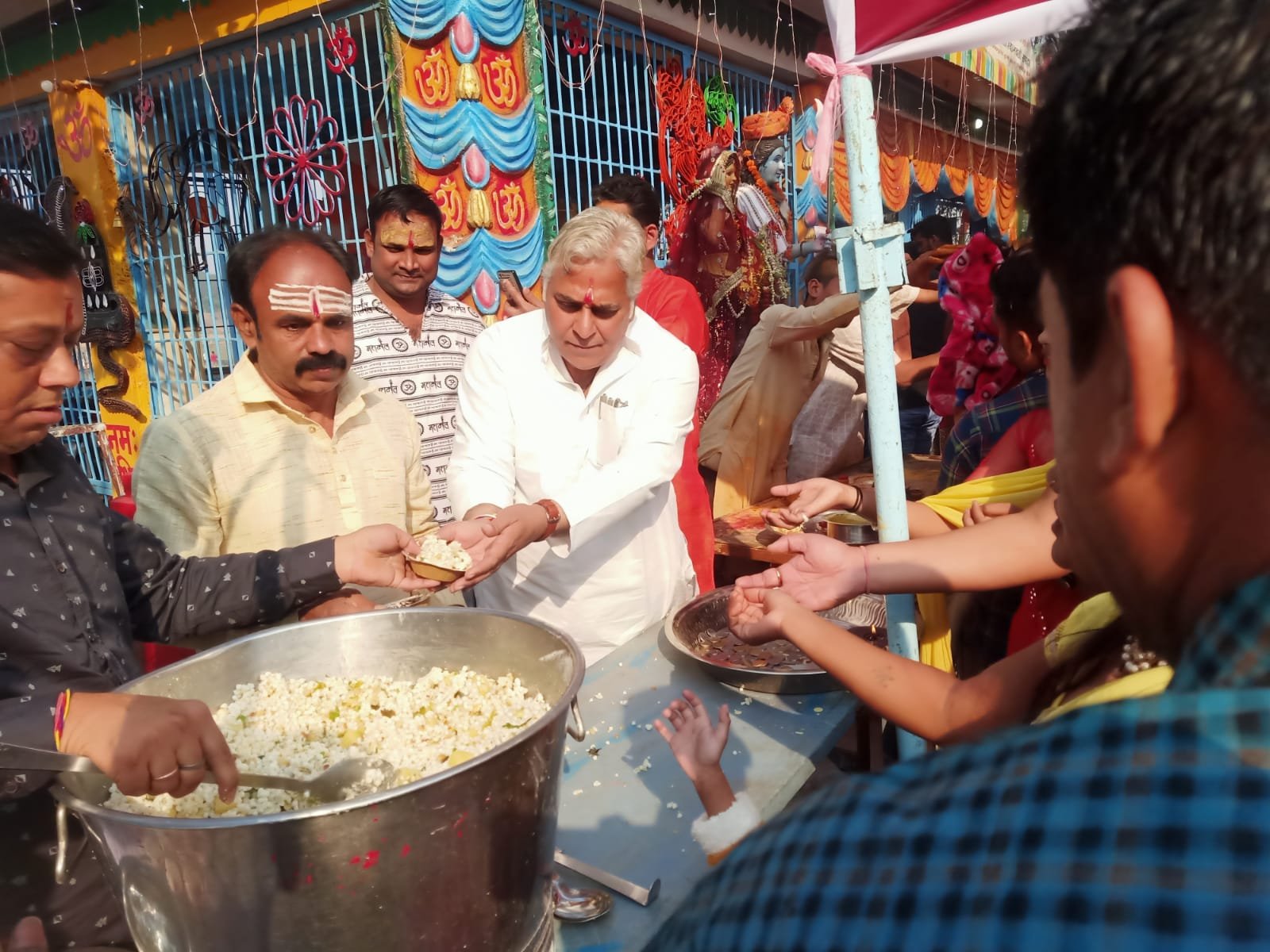 वोरा ने मोपेड से किया नगर भ्रमण, देखिए पूरा वीडियो