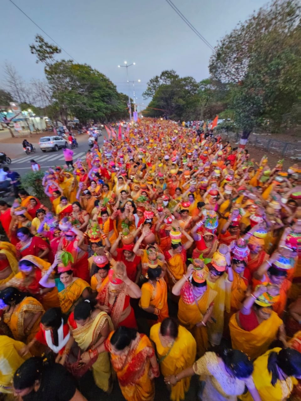 सीहोर वाले पं. प्रदीप मिश्रा आज आएंगे भिलाई, हजारों महिलाओं ने निकाली कलशयात्रा