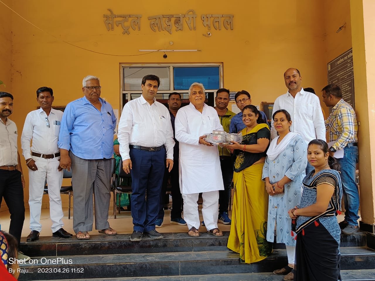 विधायक-महापौर ने विभिन्न वार्डों के लिए बर्तन बैंक का किया शुभारंभ