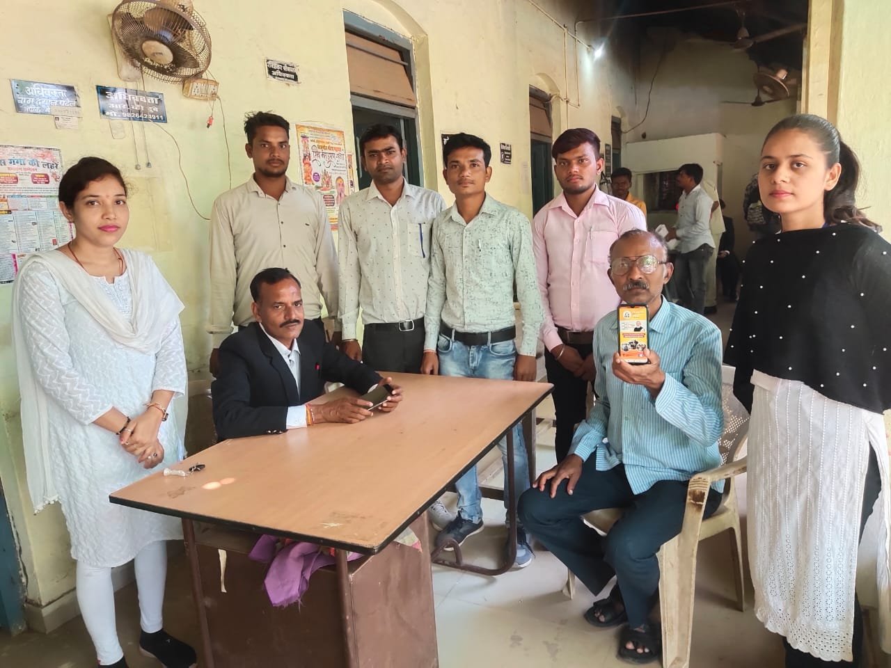 साप्ताहिक बाजारों में शिविर लगाकर आम नागरिकों को दी गई नेशनल लोक अदालत की जानकारी