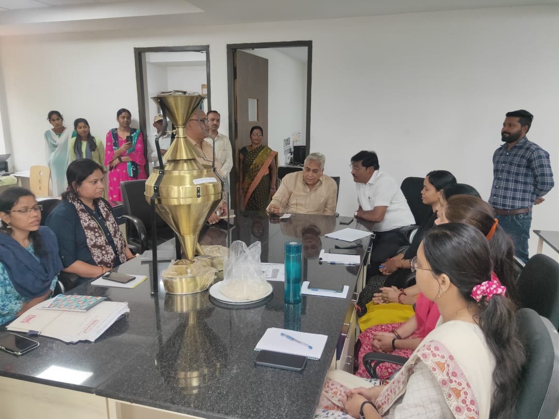 भण्डारगृह निगम की स्थापना दिवस पर निगम अध्यक्ष वोरा ने कर्मचारियों को एक विशेष वेतनवृद्धि का तोहफा दिया