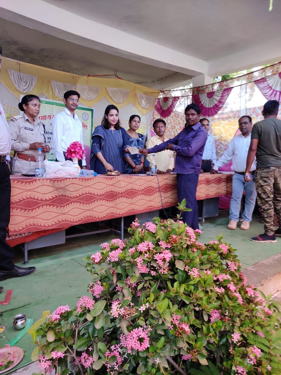 छिरहा में जनचौपाल, 196 आवेदन आए