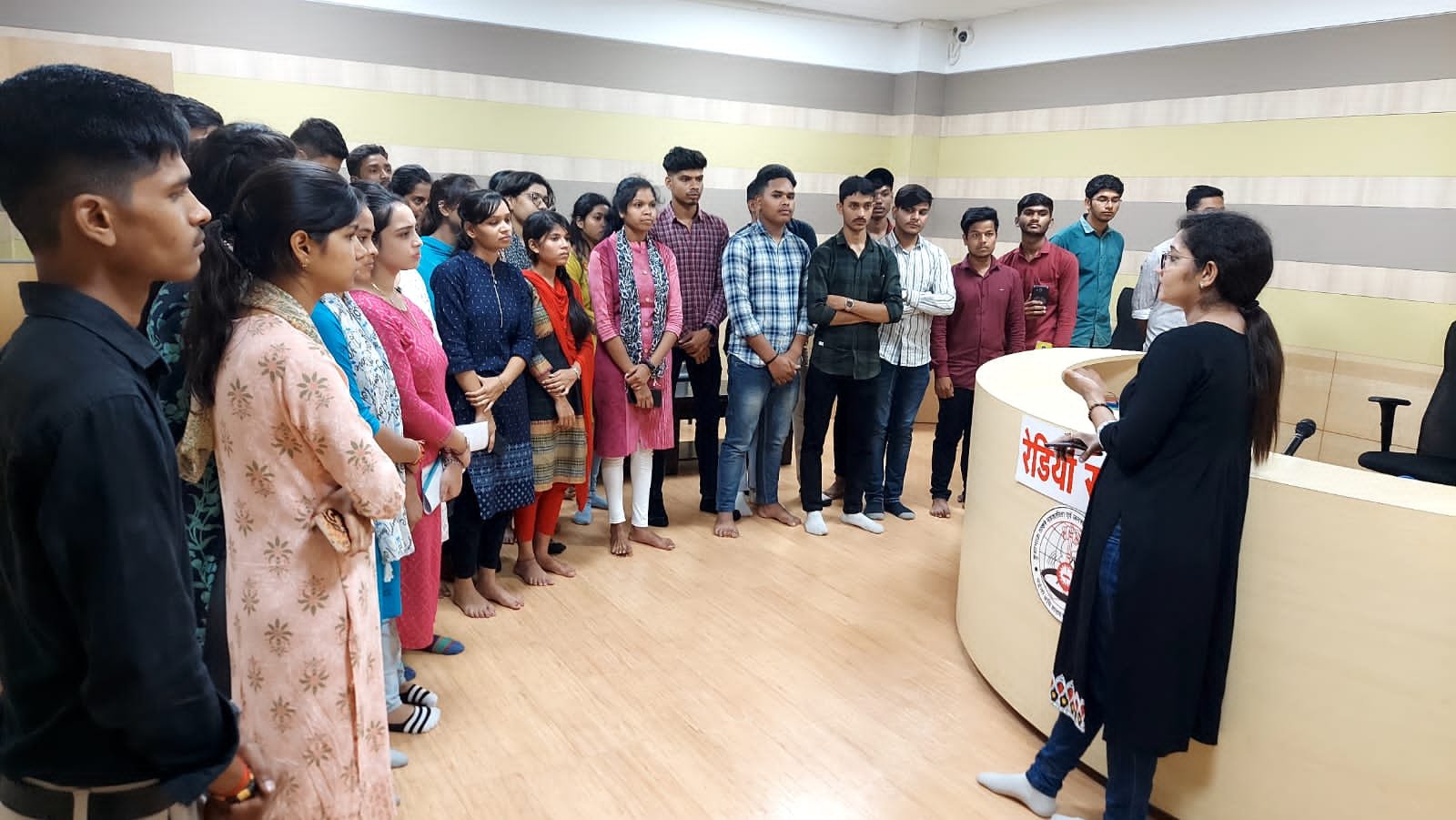 स्टूडेंट्स ने देखी कुशाभाऊ ठाकरे पत्रकारिता यूनिवर्सिटी