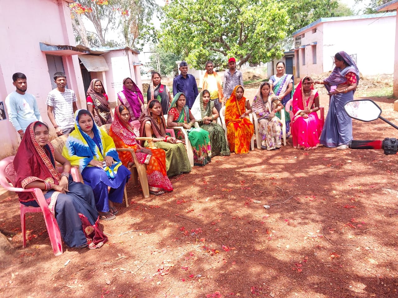 महिलाओं में मतदान के प्रति जागरूकता लाने नवविवाहिता वधु सम्मान समारोह का आयोजन
