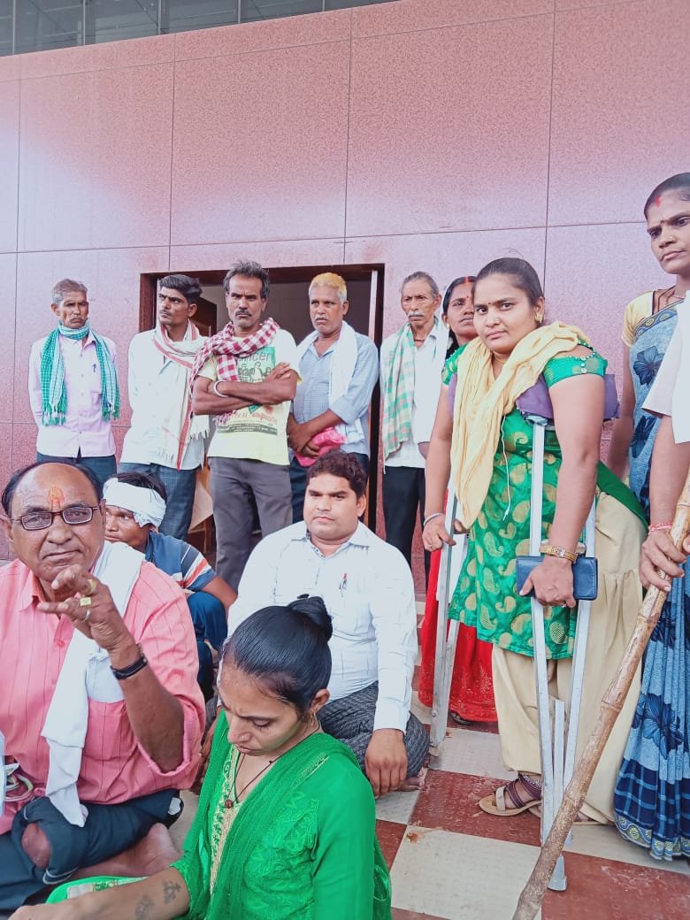 जन चौपाल में 95 आवेदन, दिव्यांगों को नहीं मिले उपकरण, नाले की जगह पर कब्जा, आधार कार्ड अपडेट नहीं हो रहे, जैसी शिकायतें लोगों ने की