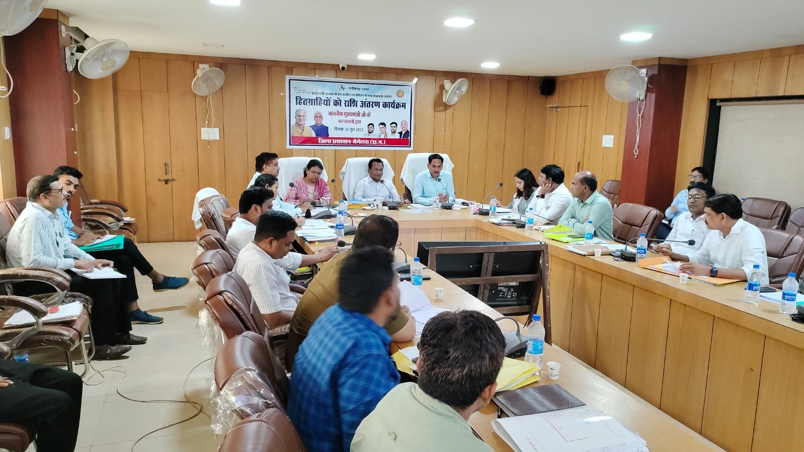 संभाग आयुक्त की फटकार के बाद हरकत में आया जिला प्रशासन, कलेक्टर ने सारे वर्षामापी यंत्रों का अपडेट मांगा