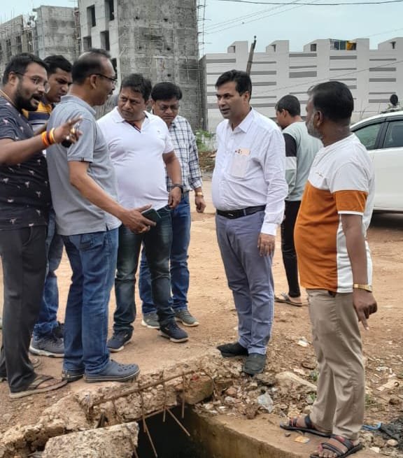 महापौर व आयुक्त ने शहर में चल रहें विकास कार्य और सौंदर्यीकरण कार्यो का किया निरीक्षण,जल्द काम समाप्त करने के निर्देश