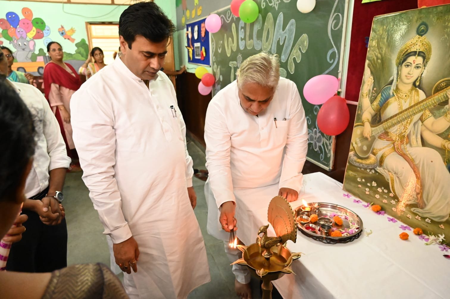 केंद्रीय विद्यालय के कार्यक्रम में पिता को याद करते हुए भावुक हुए विधायक वोरा