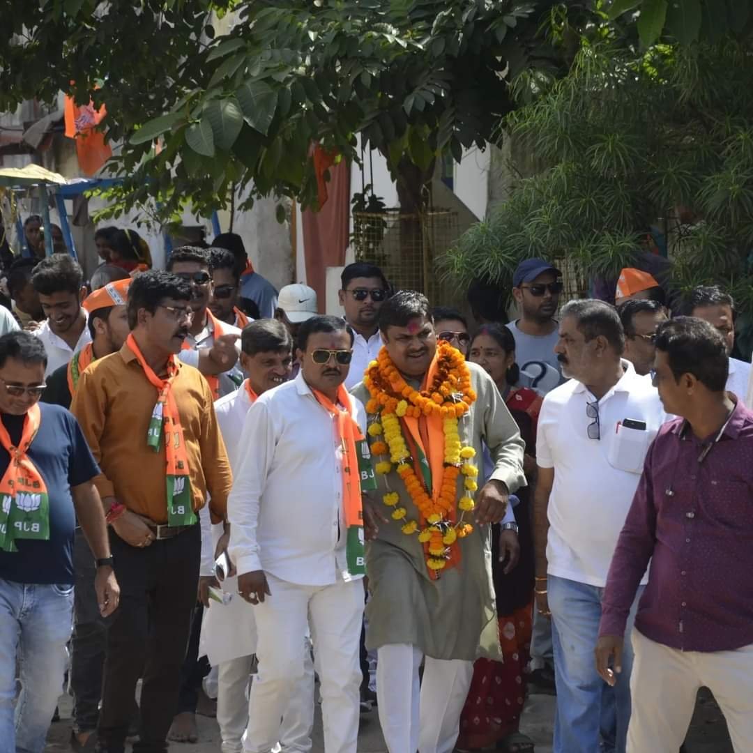 गजेंद्र यादव के चुनावी प्रचार ने जोर पकड़ा, पटरी पार में लोगों से मांगा समर्थन