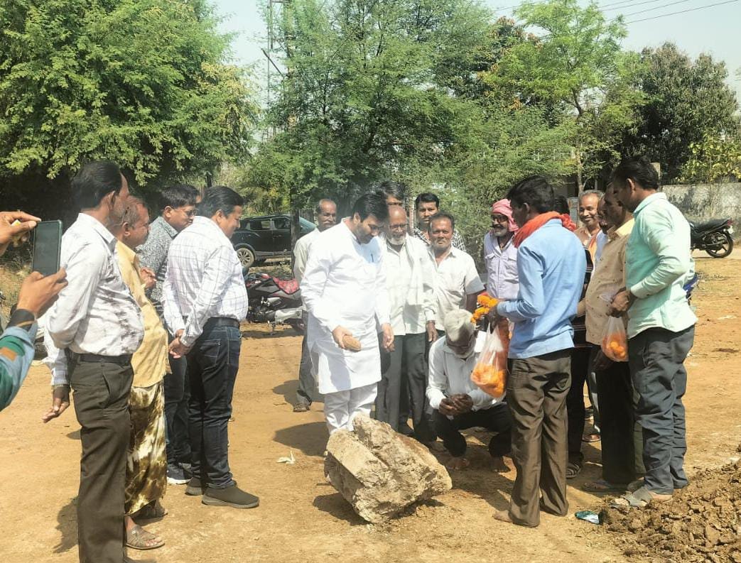 महापौर ने किया बोरसी में 24.50 लाख की लागत से मुक्तिधाम निर्माण कार्य का भूमिपूजन