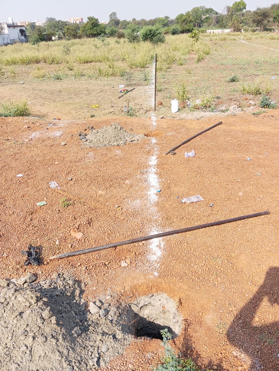 कोहका में सरकारी जमीन को भूमाफियाओं से छुड़ाकर मार्किंग की और हाउसिंग बोर्ड को हैंड ओवर की