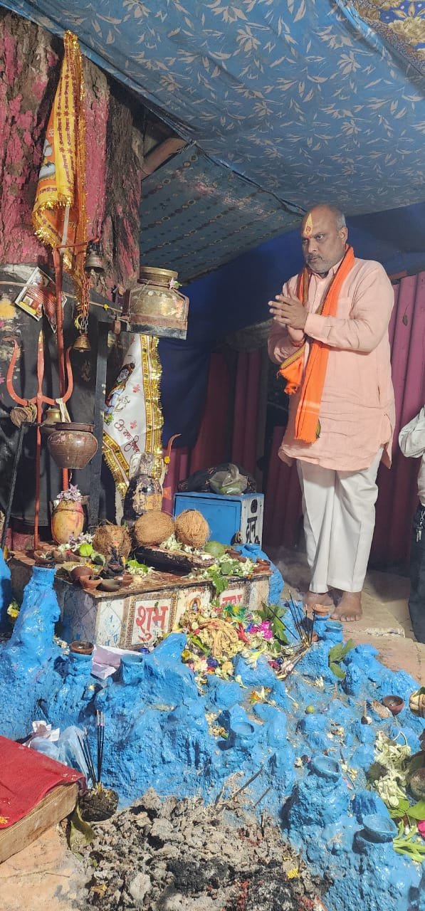 कुथरेल शिव मंदिर प्राण प्रतिष्ठा समारोह में शामिल हुए ललित चंद्रकार