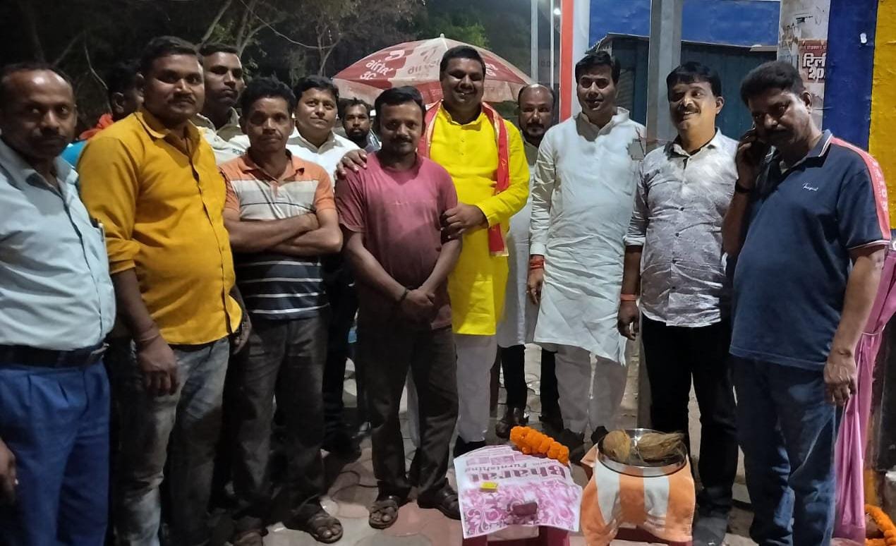 वेंटिंग जोन स्ट्रीट लाइट का शुभारंभ,दूधिया रोशनी से जगमगाया वेंडिंग जोन,विधायक गजेंद्र यादव एवं महापौर धीरज बाकलीवाल ने किया शुभारंभ: