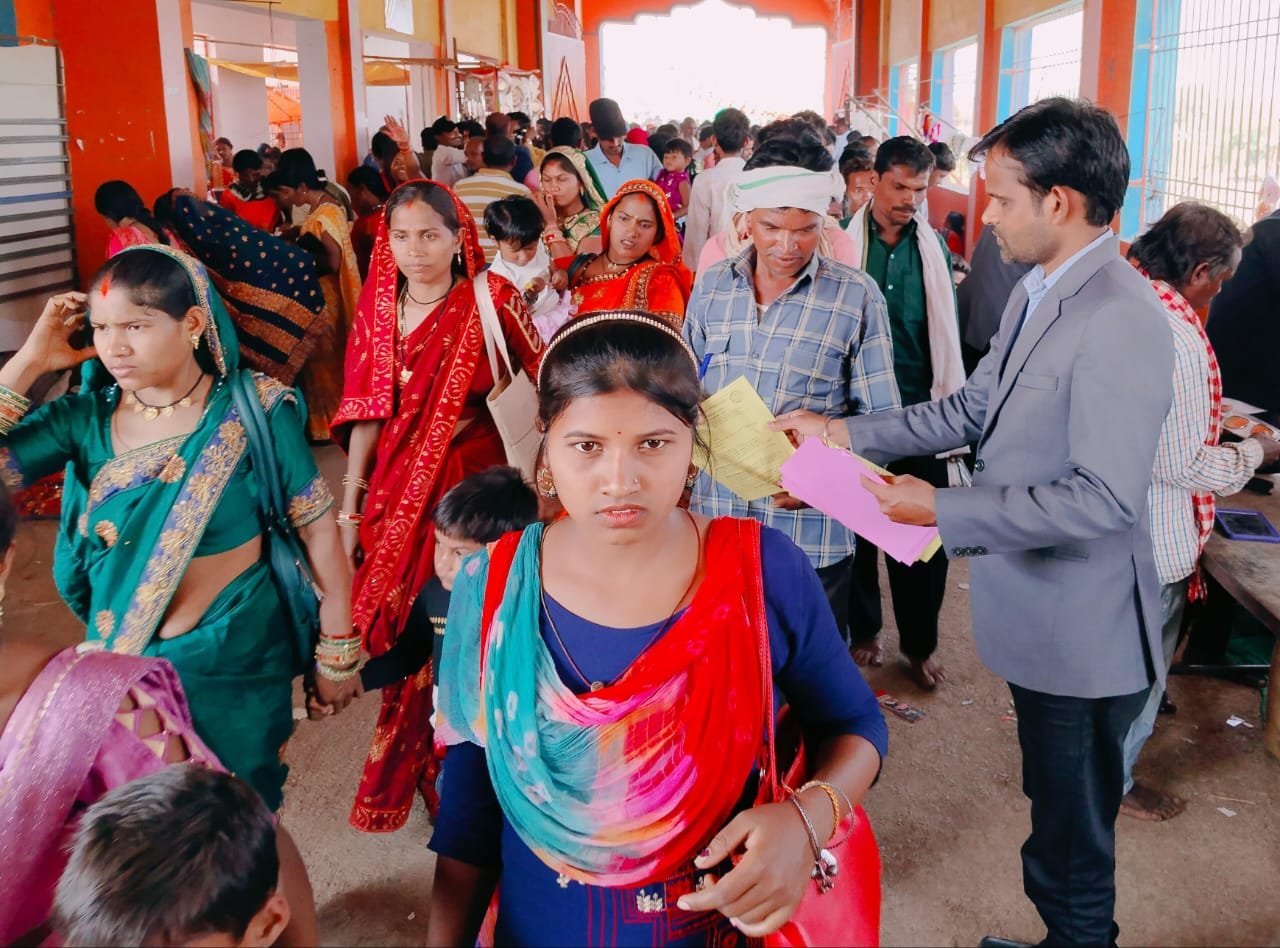 पैरालीगल वालेंटियर द्वारा आमजनों के लिए विधिक साक्षरता शिविर का आयोजन