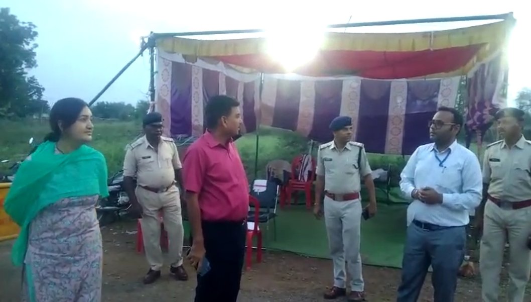 एसपी बेमेतरा रामकृष्ण साहू ने बिरनपुर एवं कुरूलु चौक चेक पोस्ट का निरीक्षण किया