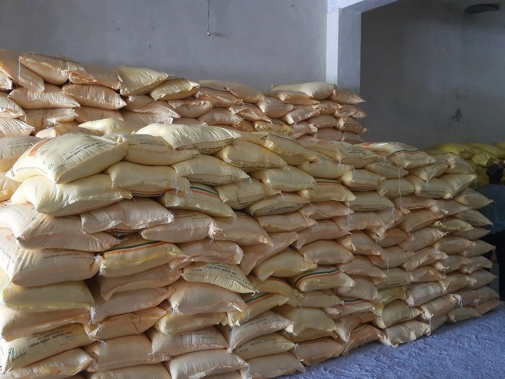 ख़रीफ़ हेतु 16000 मीट्रिक टन से अधिक खाद का अग्रिम भंडारण किया गया