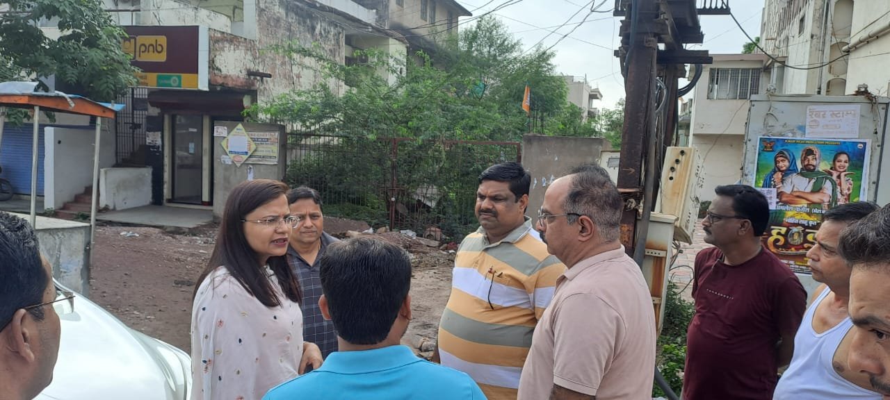 ऐसे हैं हमारे शहर विधायक… काम ढेले का नहीं, बस ख्वाब पर ख्वाब…6 महीने में आईटी पार्क, पुलगांव नाला डायवर्सन, तालाबों का सौंदर्यीकरण, स्वीमिंग पूल, पालिका बाजार का सपना, अब मालवीय नगर मार्ग खुलवाने का भरोसा