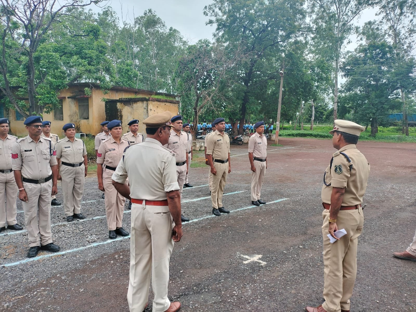 सड़क पर मवेशी न बैठे, इसके लिए पुलिस को भी अलर्ट रहना जरूरी, कोटवार और गो सेवकों के साथ बैठक करने निर्देश