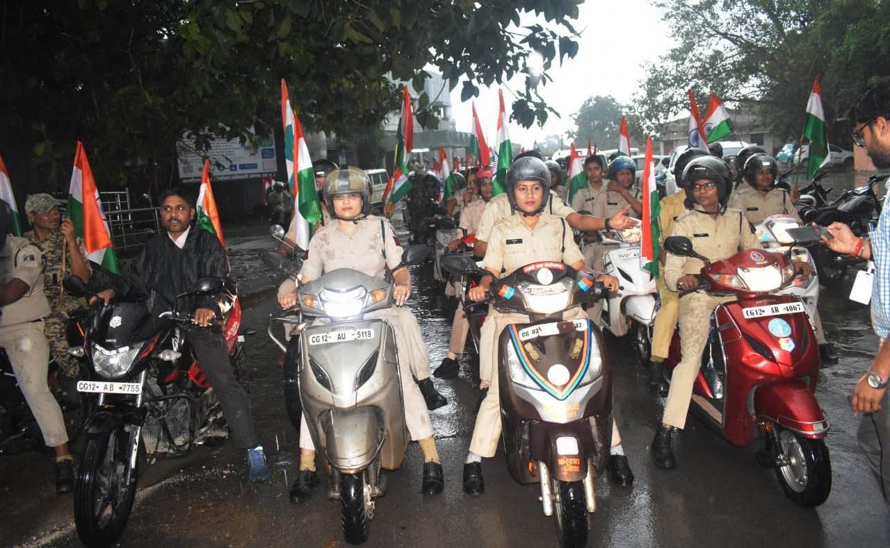 स्वतंत्रता सेनानियों के सम्मान और भारत के विकास की ली शपथ