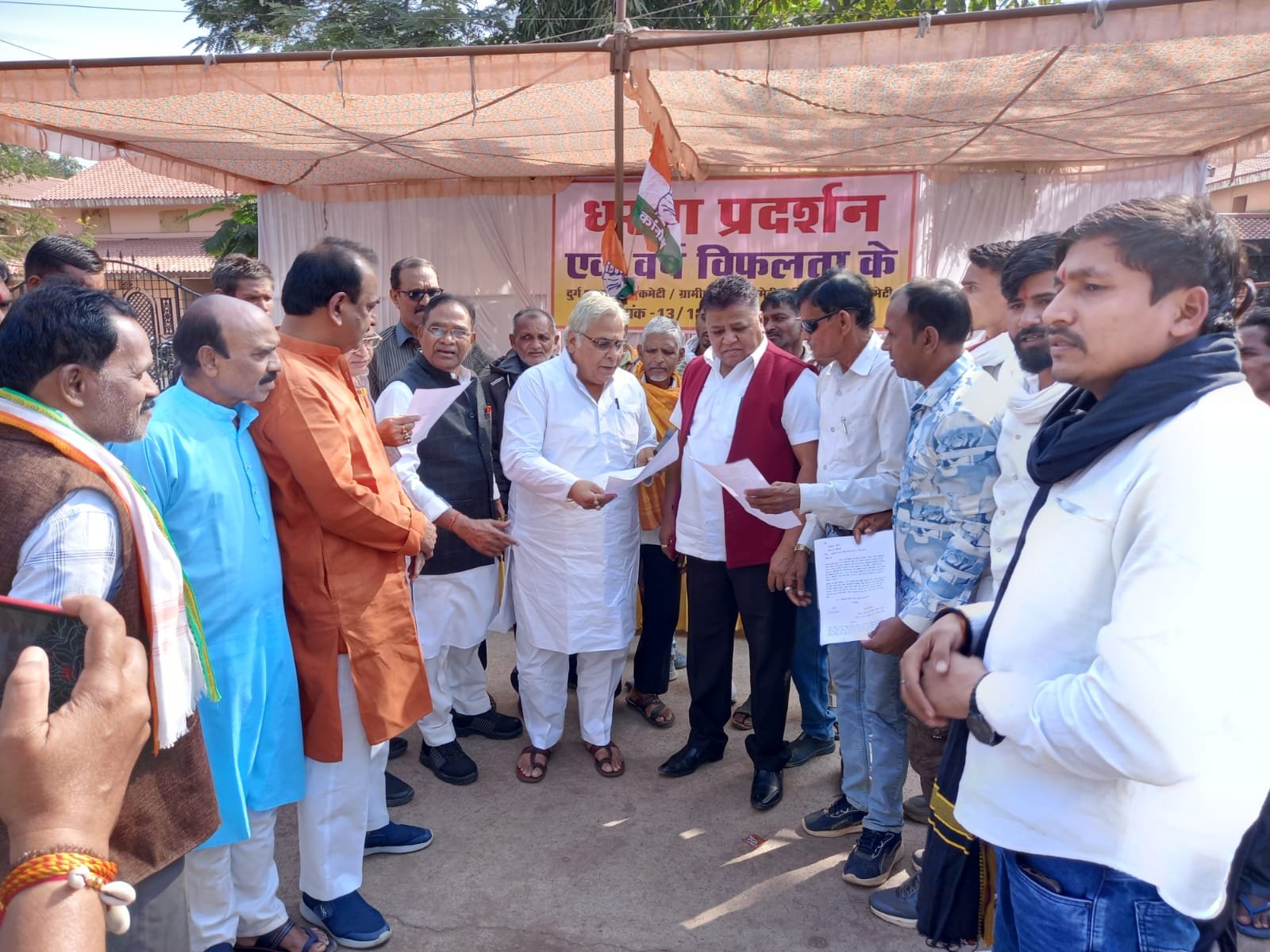 भाजपा सरकार के 1 वर्ष पर कांग्रेस का तीखा हमला: अरुण वोरा ने गिनाई नाकामियां, कहा- छत्तीसगढ़ को अंधकार में धकेला