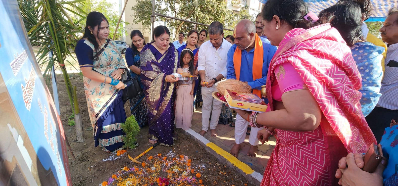 तालपुरी बी ब्लॉक में भगवान शिव के रुद्राभिषेक में शामिल हुए ललित चंद्राकर, कहा -महाशिवरात्रि भक्ति और आध्यात्मिक जागरूकता का प्रतीक 