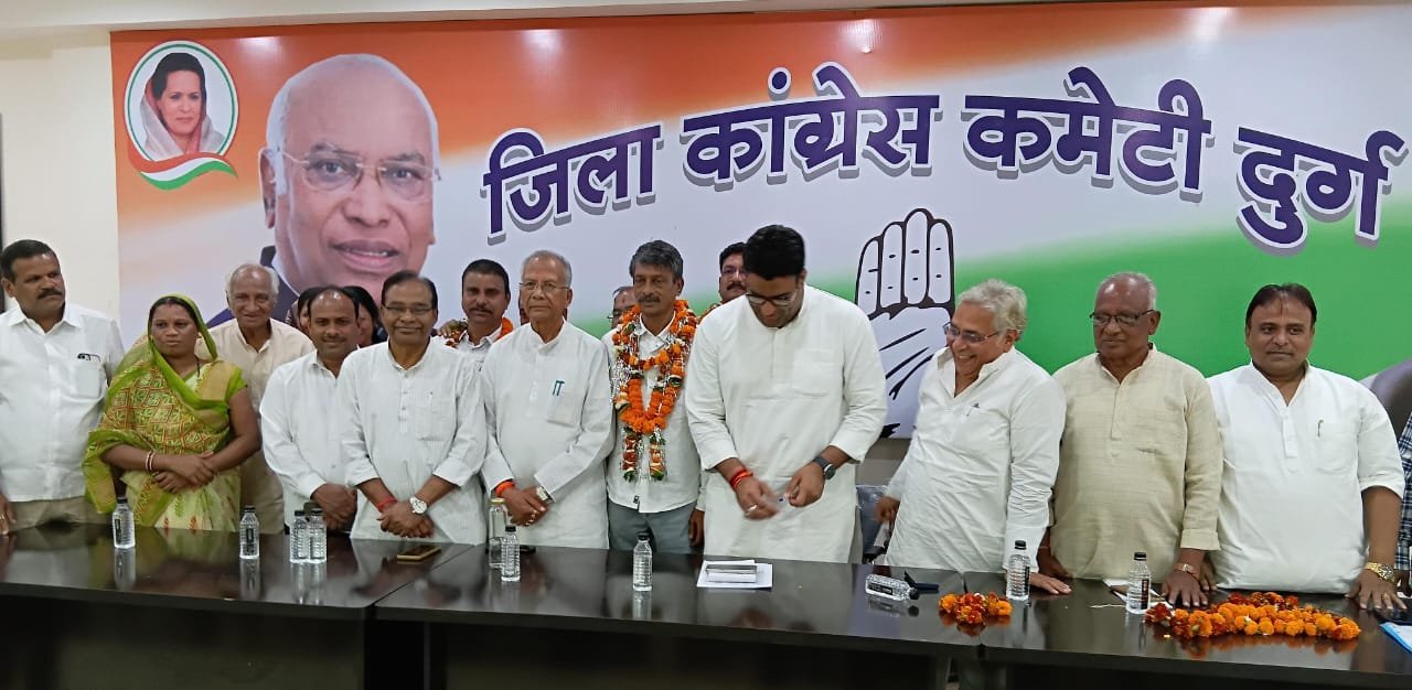 नगर निगम दुर्ग में कांग्रेस ने संभाली विपक्ष की कमान, अरुण वोरा बोले – जनता के हित में विपक्ष की भूमिका पूरी निष्ठा से निभाएंगे
