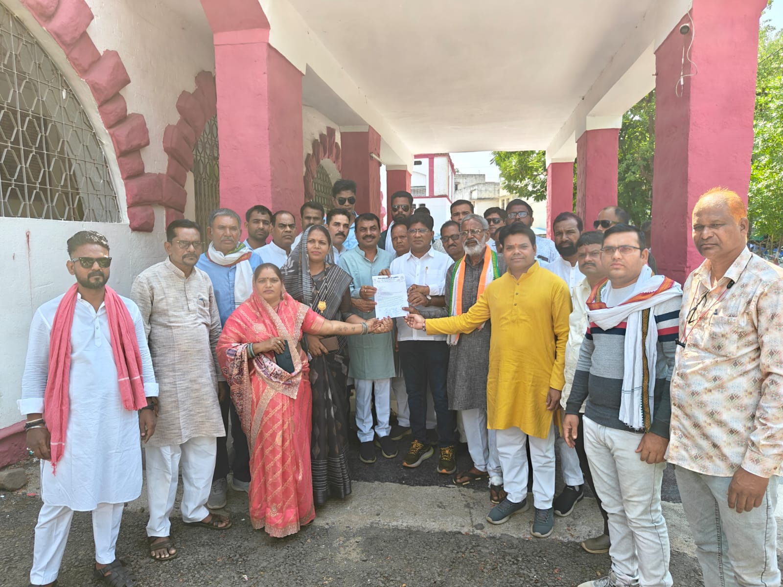 मनरेगा में मजदूरी के मानव दिवस बढ़ाने की मांग को लेकर राज्यपाल और मुख्यमंत्री के नाम ज्ञापन, 14 मई तक नहीं बढ़ाया तो 16 मई को ग्रामीणों के साथ बड़ा प्रदर्शन