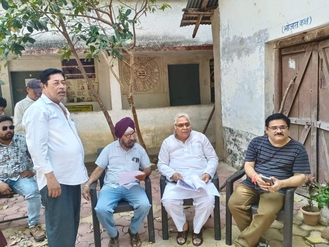 दुर्ग के शिक्षक नगर में स्थित 1906 से संचालित ऐतिहासिक कन्या शाला पर बुलडोज़र की तैयारी, नगर निगम की मंशा पर वोरा ने उठाए सवाल