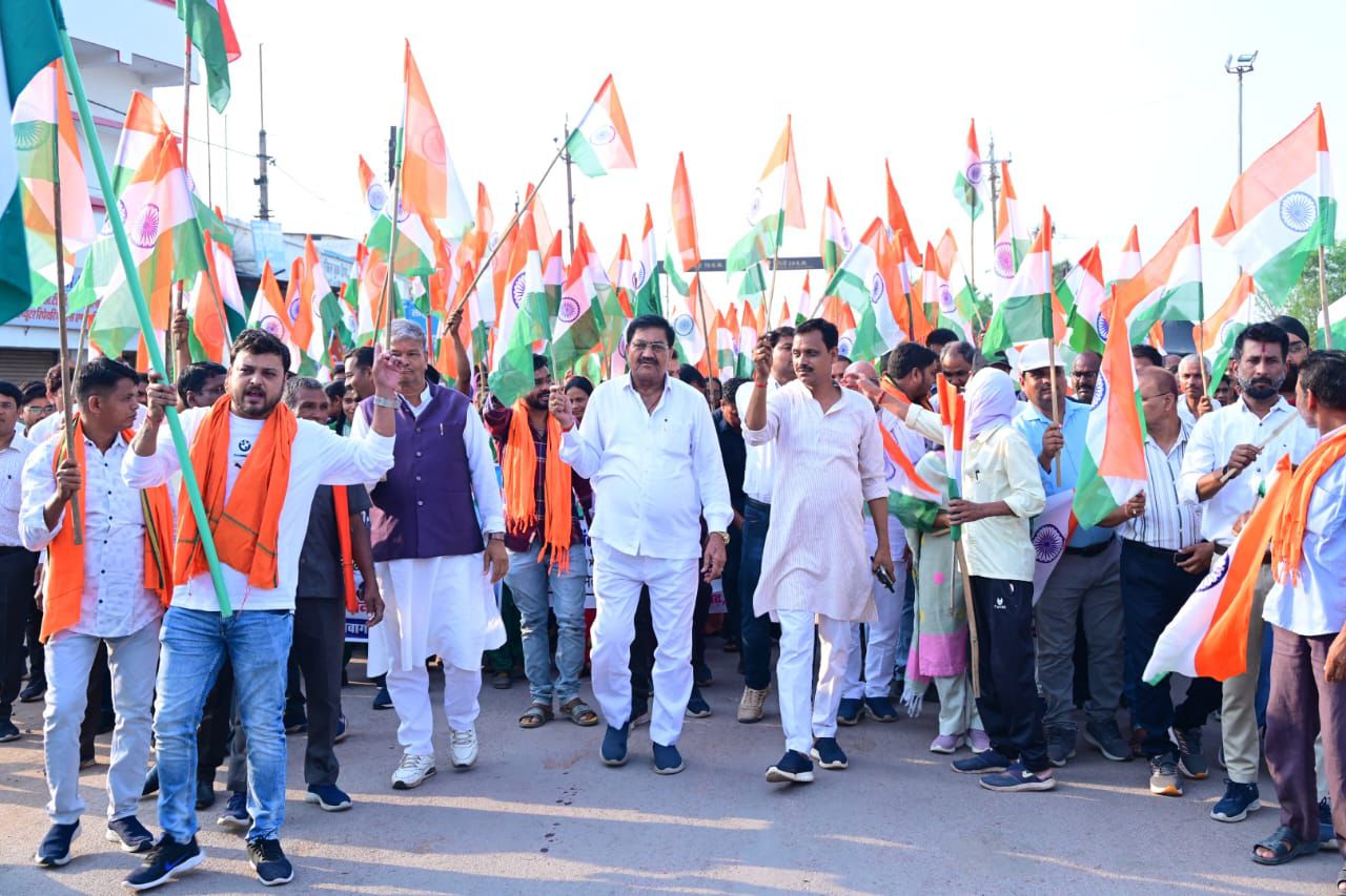नवागढ़ में राष्ट्रीय सुरक्षा के लिए नागरिक” अभियान के अंतर्गत भव्य तिरंगा यात्रा का आयोजन