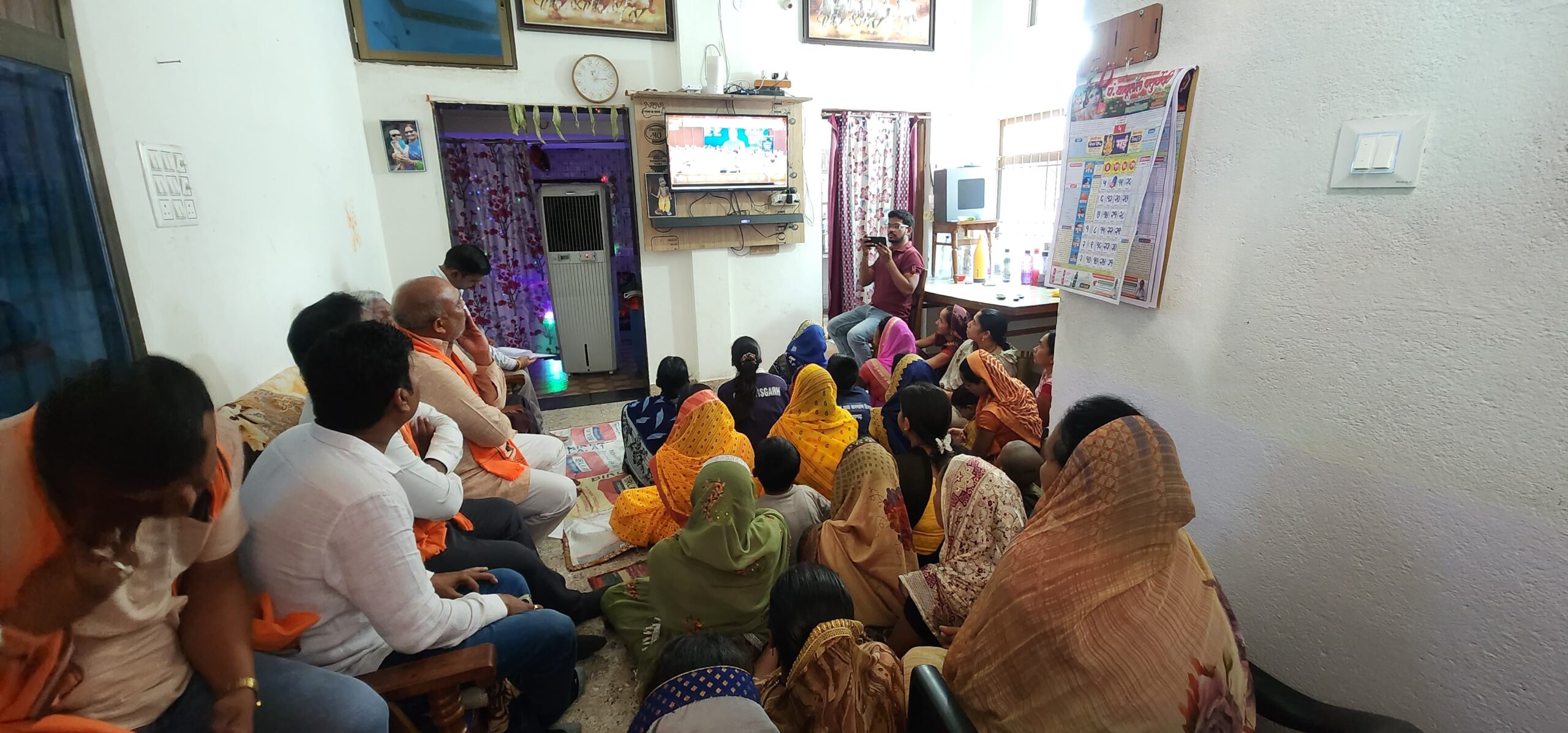 विधायक ललित चंद्राकर ने बूथ कार्यकर्ताओं के साथ सुना मन की बात