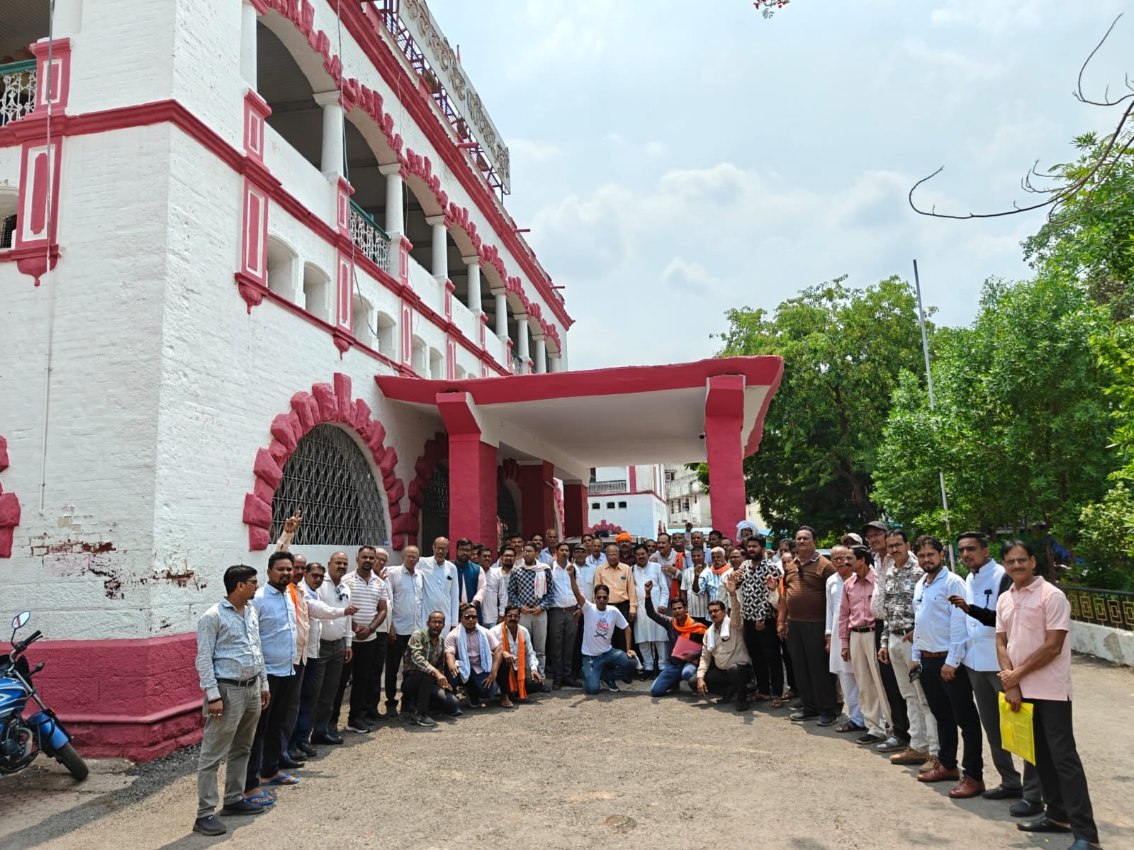 यादवों को मंत्रिमंडल में जगह नहीं मिलने से समाज में आक्रोश, उग्र आंदोलन की चेतावनी