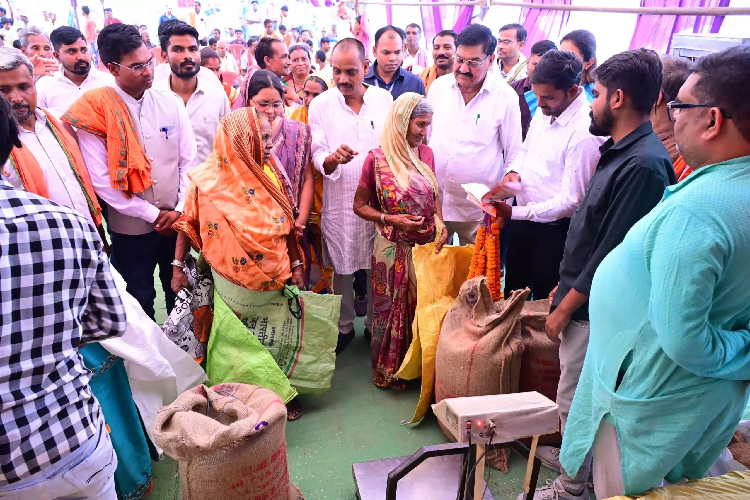 भंसुली चावल उत्सव का शुभारंभ, सरकार का संकल्प है कि कोई भी नागरिक भूखा न सोए: खाद्य मंत्री बघेल