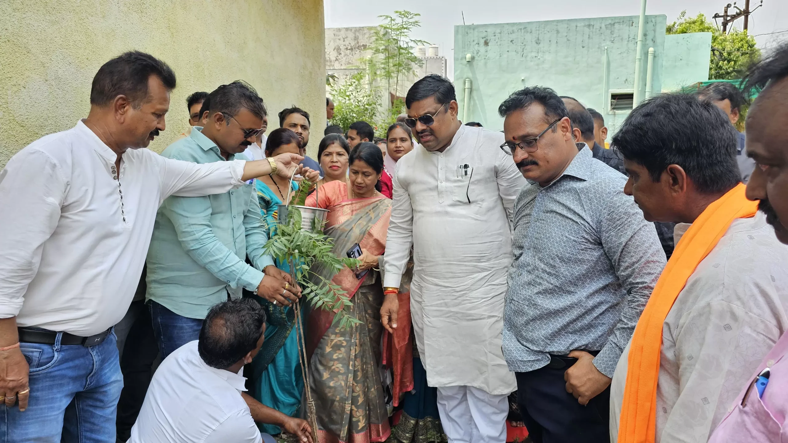 वार्ड 56 में बनेंगे 4 जगह उद्यान, विधायक गजेन्द्र यादव ने किया भूमिपूजन