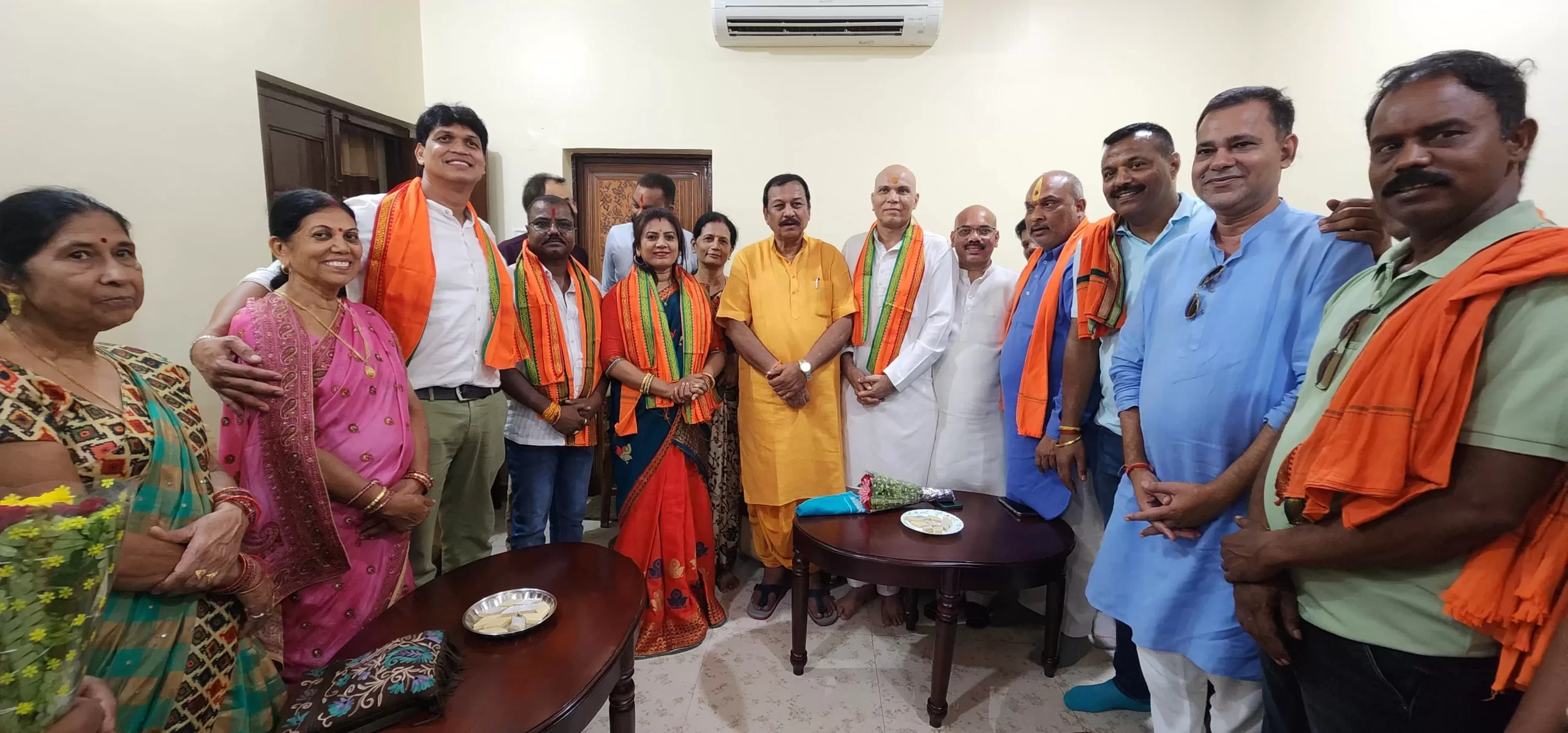 रिसाली नगर निगम के कांग्रेस पार्टी से पार्षद डॉ सीमा साहू सहित कांग्रेस के 20 कार्यकर्ता ने भारतीय जनता पार्टी की सदस्यता ग्रहण की