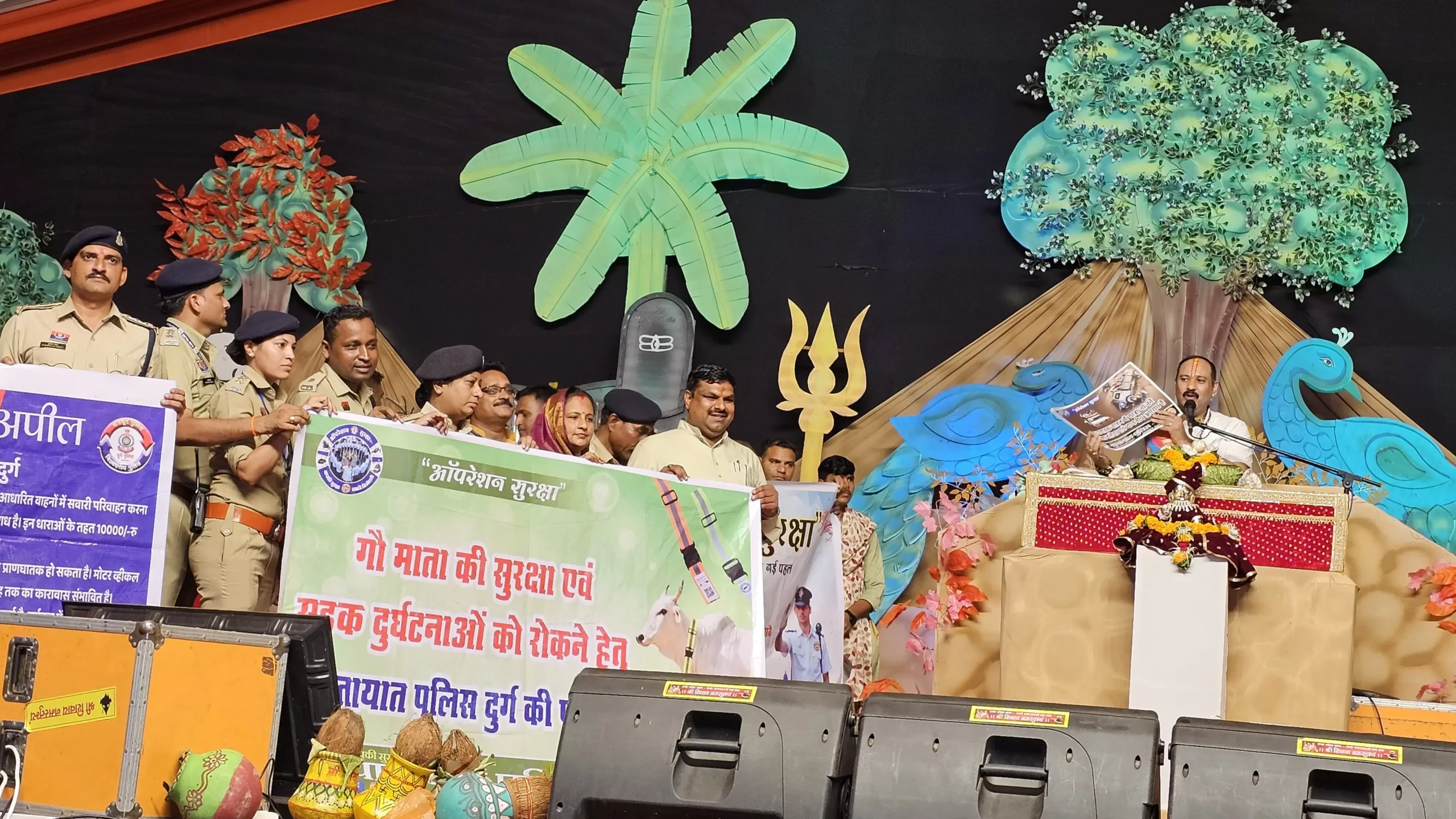 पं प्रदीप मिश्रा जी की कथा सुनने पहुंचे विधायक गजेन्द्र यादव, शिव पुराण में हुए लीन