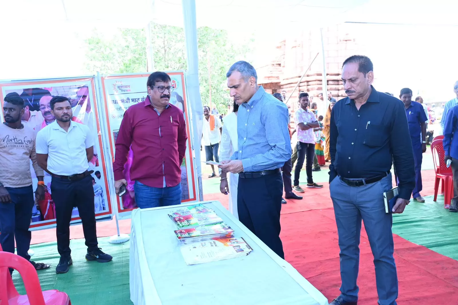 समाधान शिविर ग्राम सहसपुर में जनसंपर्क विभाग की जनकल्याणकारी योजनाओं की प्रदर्शनी रही आकर्षण का केंद्र