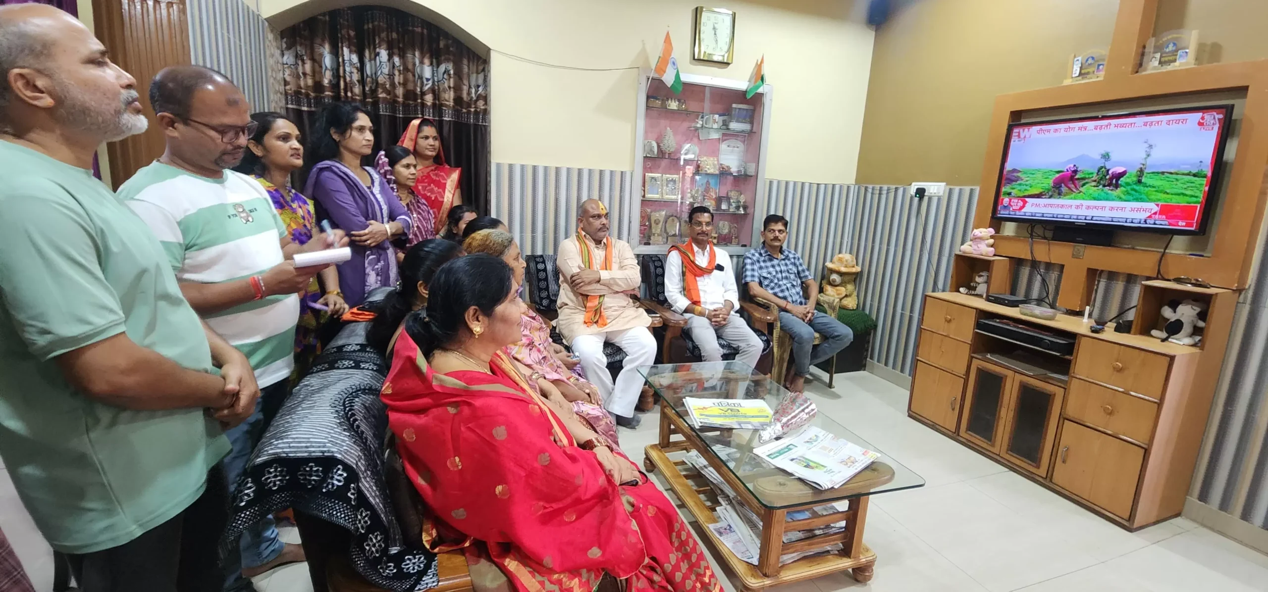 विधायक ललित चंद्राकर ने बूथ कार्यकर्ताओं के साथ सुना मन की बात  दुर्ग ग्रामीण विधान सभा क्षेत्र अंतर्गत रविवार को रिसाली हिन्द नगर में बूथ