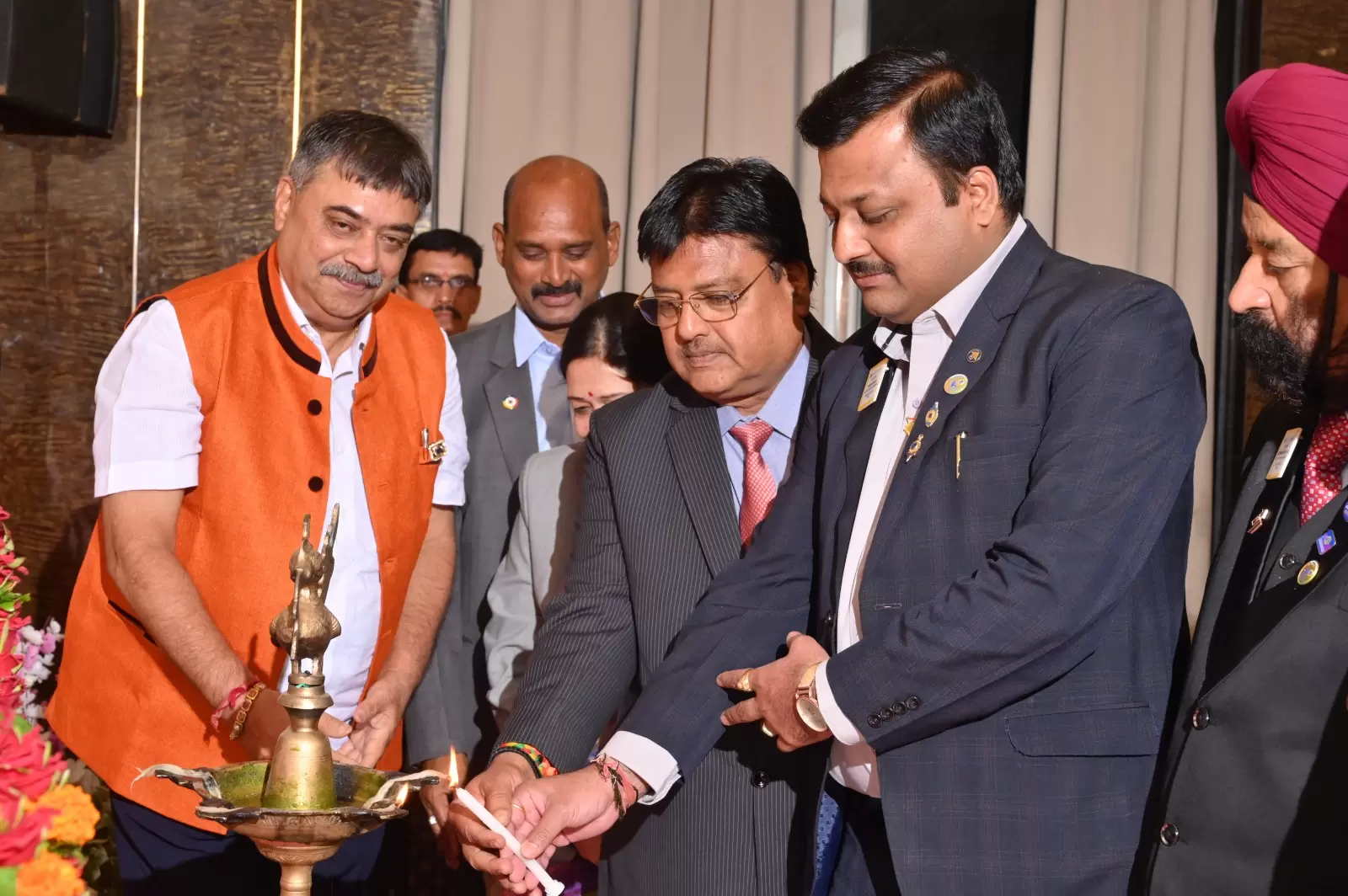 लायंस क्लब दुर्ग मिडटाउन की नई कार्यकारिणी ने ली शपथ, अध्यक्ष प्रहलाद रुंगटा ने क्लब के वरिष्ठ सदस्यों को बेहतर कार्य करने का दिलाया भरोसा