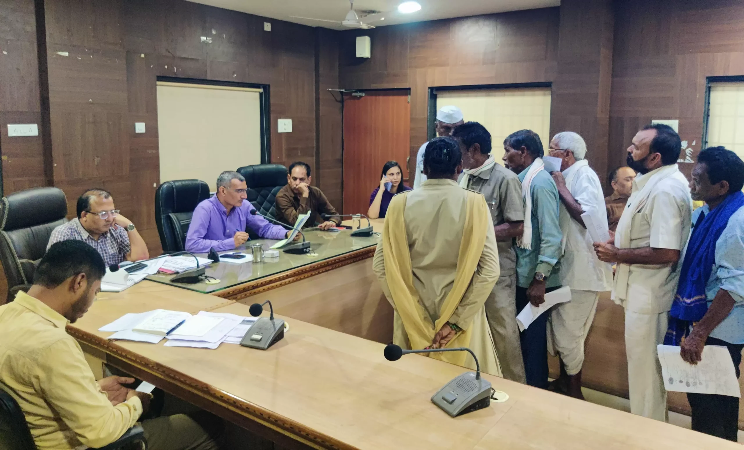 कलेक्टर ने सुनी जनदर्शन में लोगों की समस्याएं, जनदर्शन में विभिन्न शिकायत एवं समस्याओं से संबंधित 34 आवेदन आए