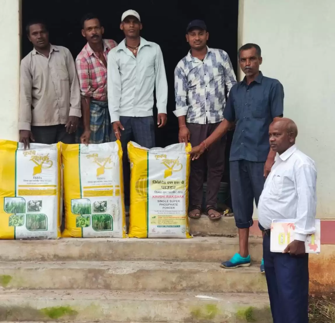 जिले मे खाद-बीज वितरण में प्रदेश में अव्वल: इस वर्ष 113% बीज वितरण, 119% डीएपी खाद उपलब्धता