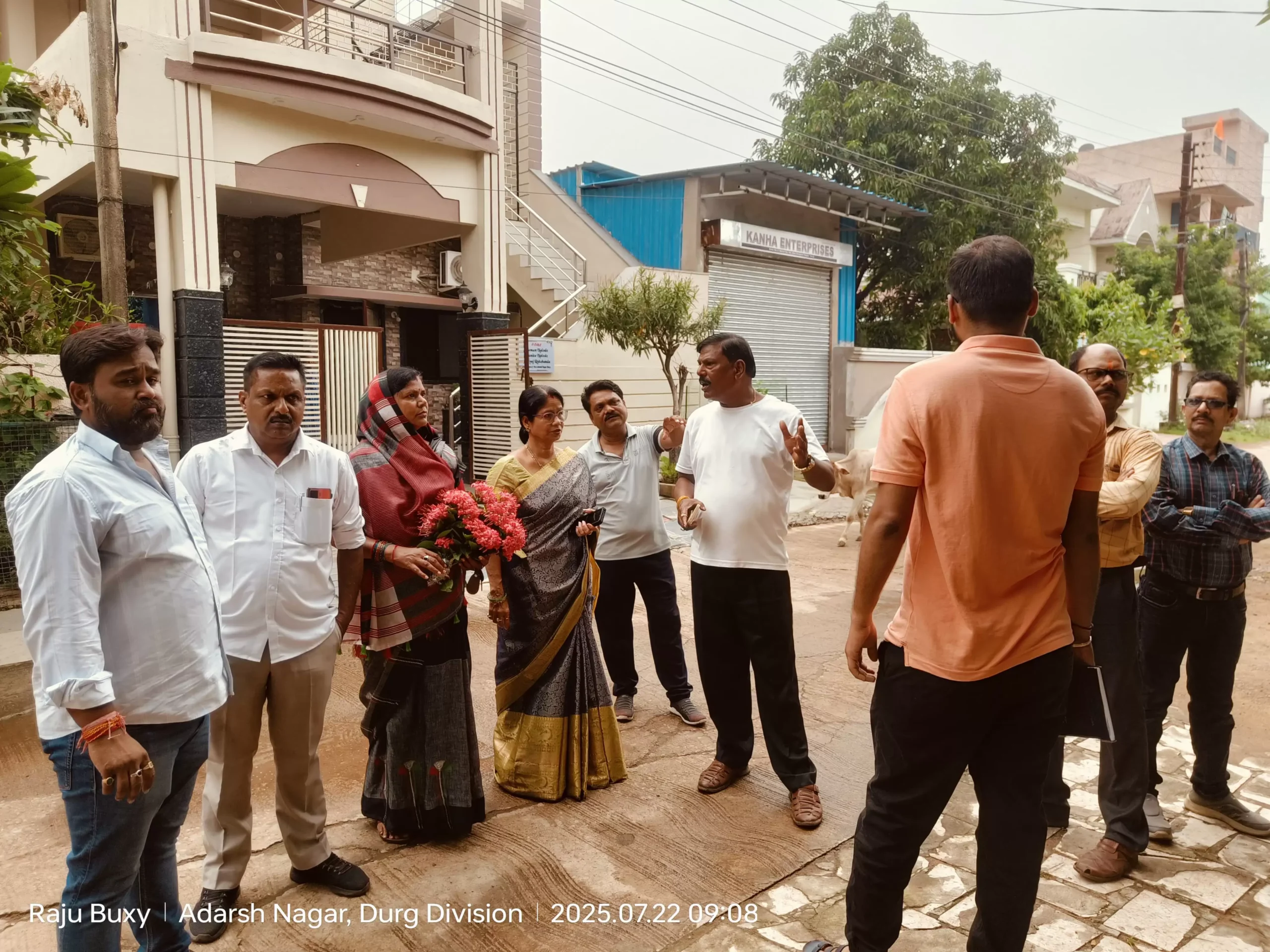 मेयर द्वारा शहर के न्यू आदर्श नगर की सफाई व्यवस्था सुधारने के निर्देश:सफाई बेहतर बनाने प्रतिदिन हो रहा है निरीक्षण