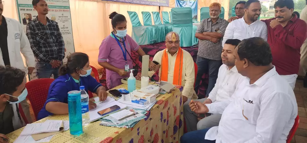 कोड़िया आलबरस में आयोजित हरेली महोत्सव में शामिल हुए दुर्ग ग्रामीण विधायक ललित चंद्राकर