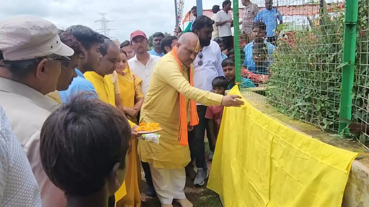 दुर्ग ग्रामीण विधायक ललित चंद्राकर ने ग्राम नगपुरा में 13 लाख 62 हजार रुपए की नवीन विकास कार्यों की सौगात दी