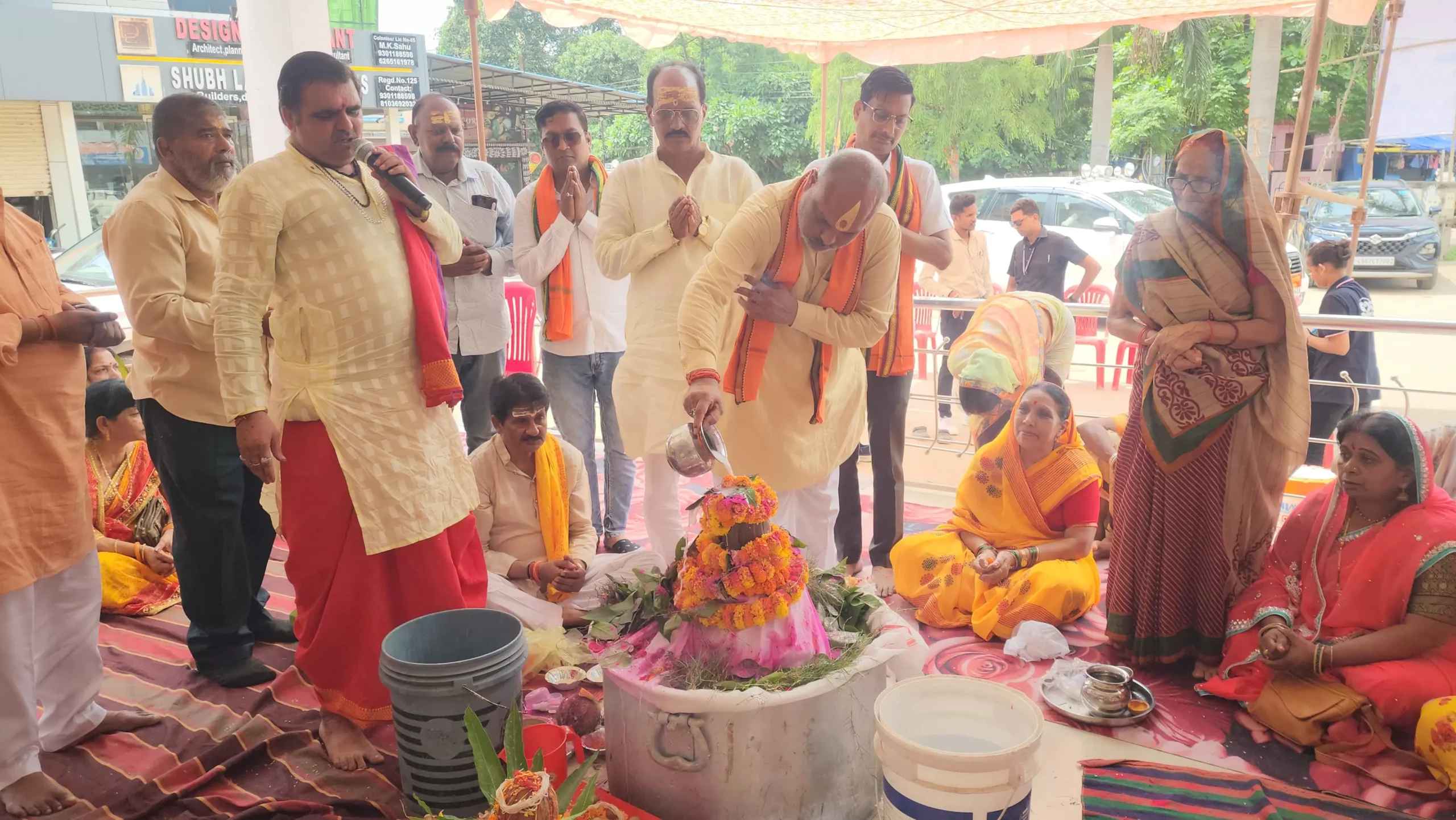 दुर्ग ग्रामीण विधायक ललित चंद्राकर रिसाली में रुद्र महाभिषेक में हुए शामिल, क्षेत्रवासियों की सुख शांति और समृद्धि के लिए की प्रार्थना