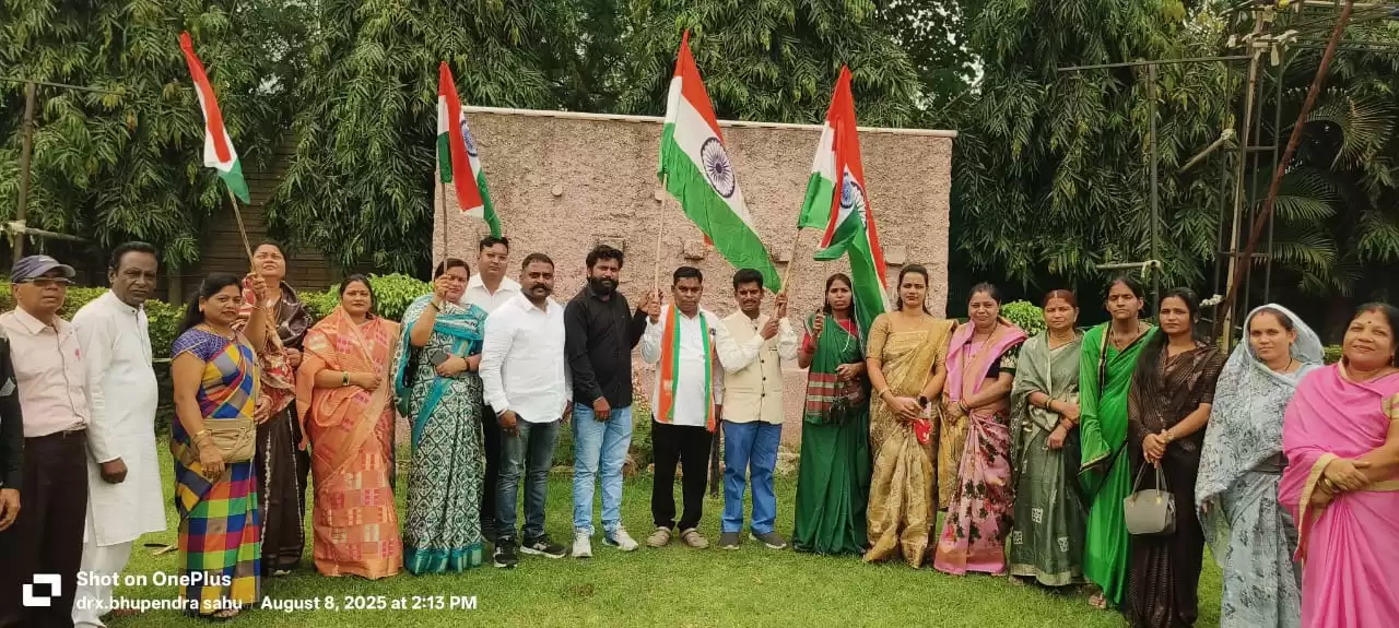 तिरंगा यात्रा की तैयारी को लेकर कसारीडीह बोरसी भाजपा का मंडल स्तरीय बैठक सम्पन्न 10 से 15 अगस्त तक चरणबद्ध कार्यक्रम होंगे घर घर झंडा लगाने का आव्हान