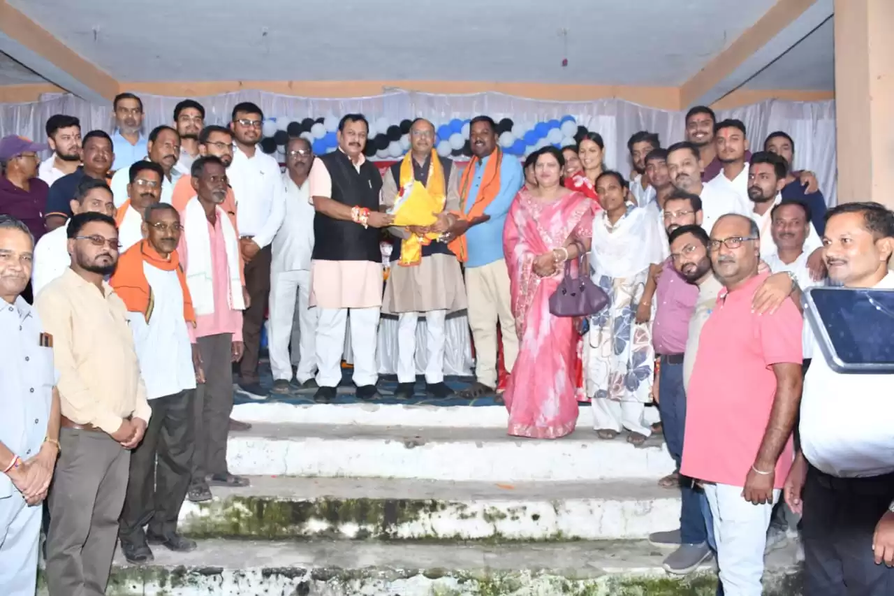 गुटबाजी तोड़कर सांगठनिक एकता से जीत का परचम लहराने वाले नेता हैं जितेंद्र वर्मा