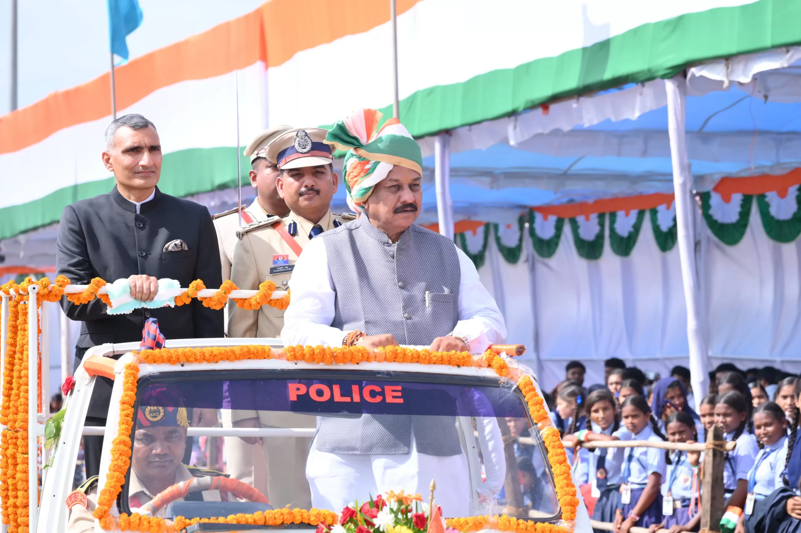 स्वतंत्रता दिवस समारोह उत्साह के साथ मनाया गया, सांसद  विजय बघेल ने ध्वजारोहण कर परेड की ली सलामी