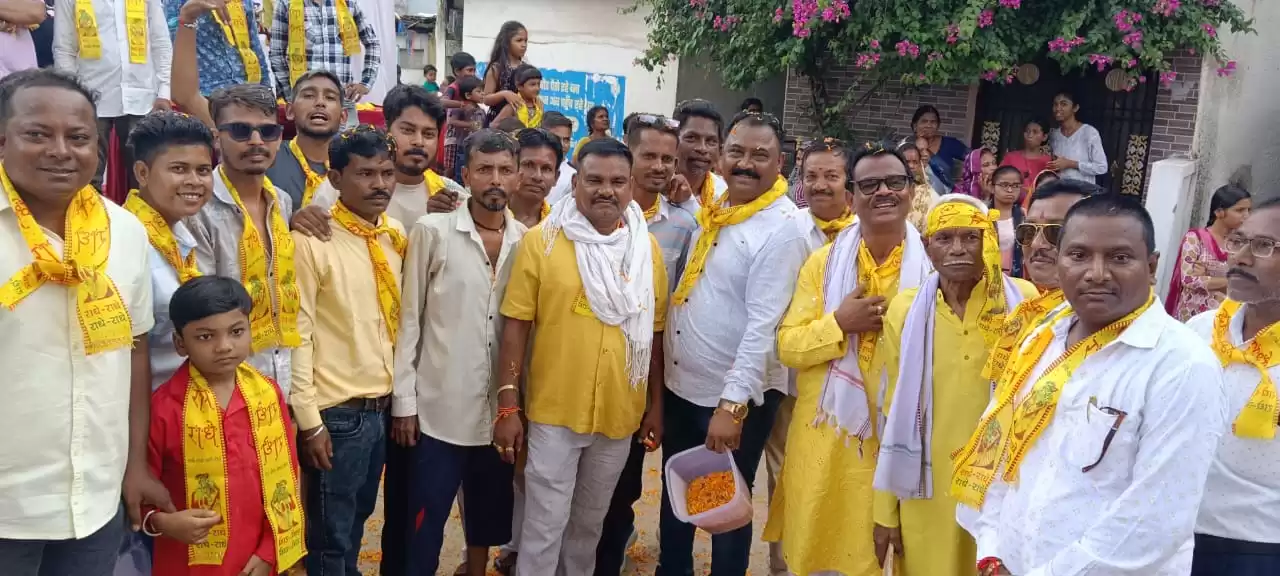 जन्माष्टमी पर यादव समाज ने निकाली शोभायात्रा, झांकियां रही आकर्षण का केंद्र