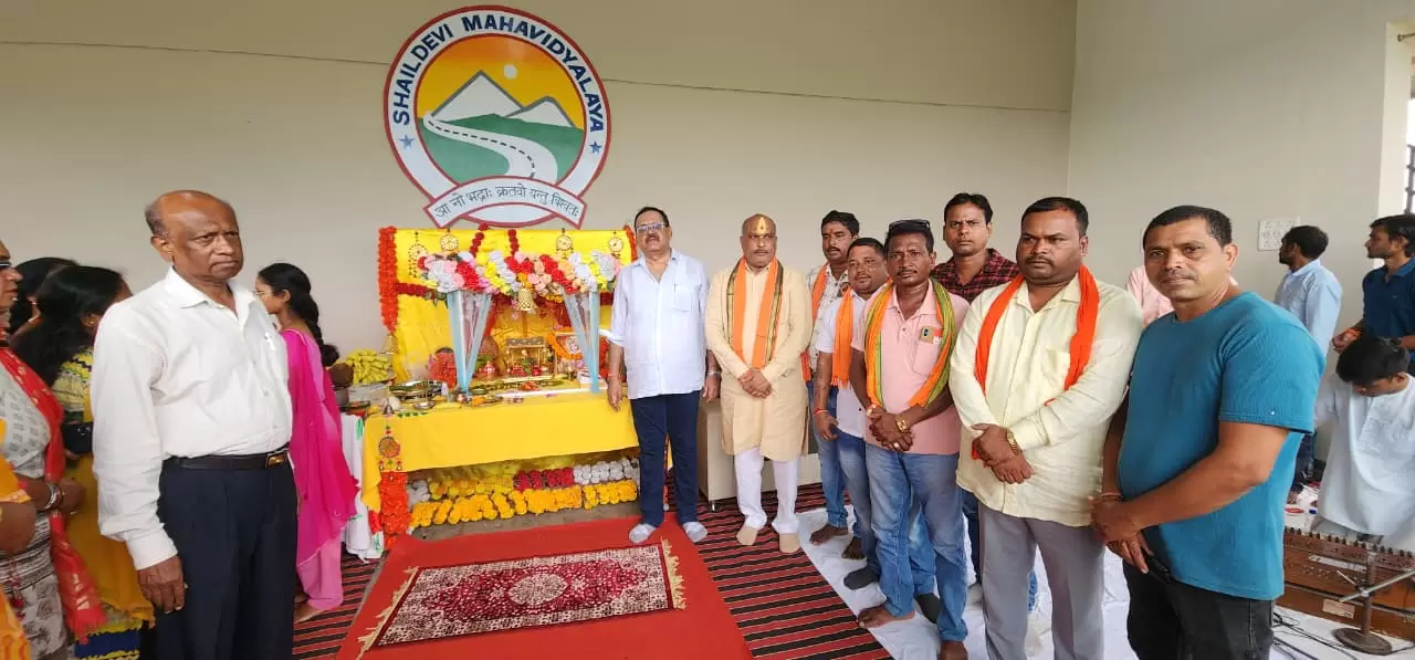 शैलदेवी महाविद्याल अंडा में आयोजित कृष्ण जन्माष्टमी महोत्सव कार्यक्रम में सम्मिलित हुए दुर्ग ग्रामीण विधायक ललित चंद्राकर