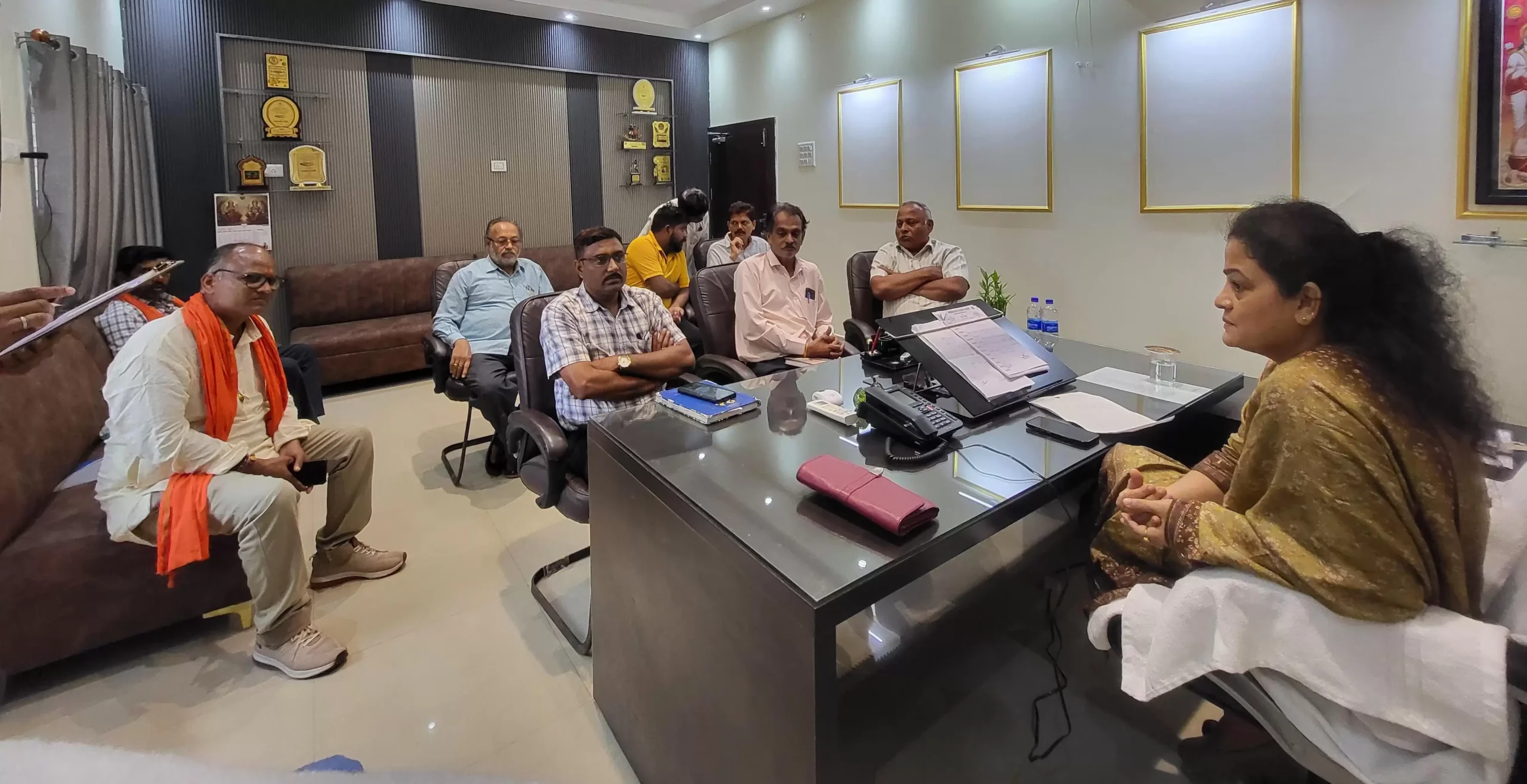 छ.ग. राज्य विद्युत वितरण कंपनी की समीक्षा बैठक : ग्रामीणों की समस्याओं के त्वरित समाधान के निर्देश